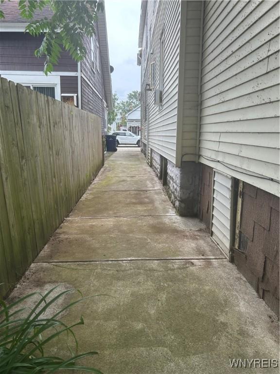 50 Hubbell Ave, Buffalo, NY 14220 - view of concrete alley