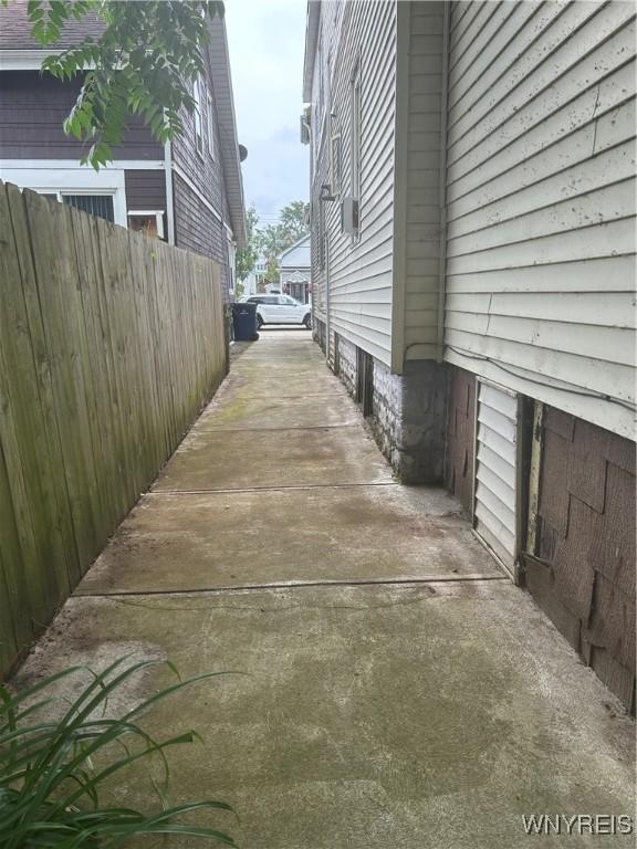 50 Hubbell Ave, Buffalo, NY 14220 - view of side of home
