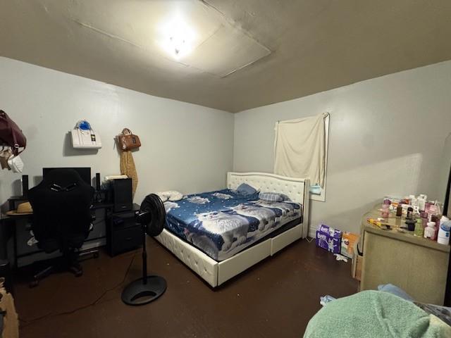 355 Champlain St Unit 353, Rochester, NY 14611 - bedroom featuring an office area