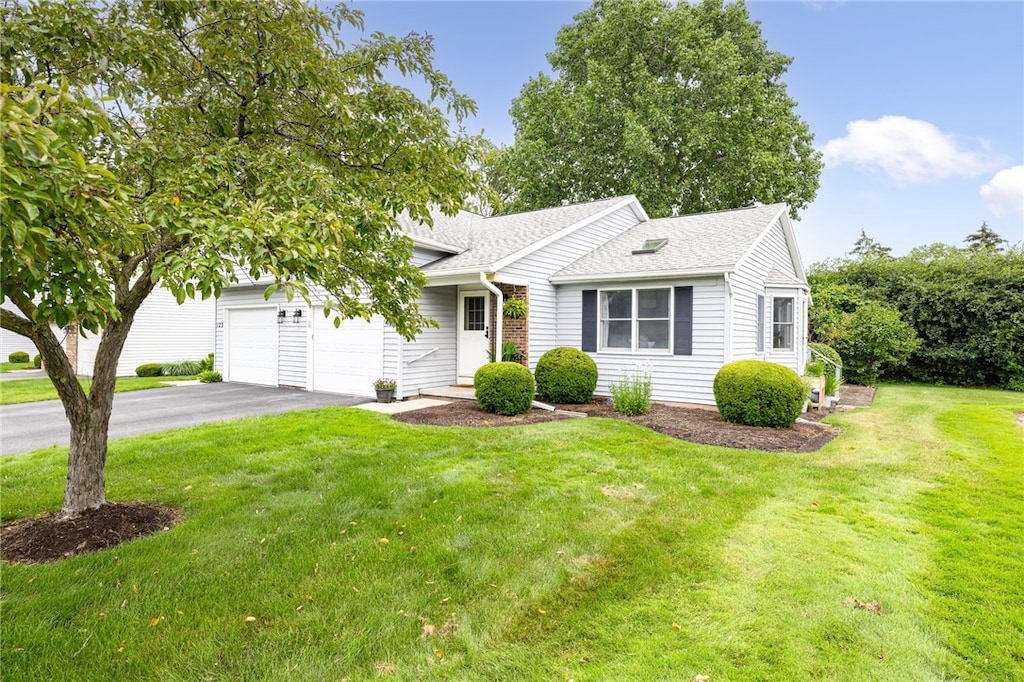 125 Flower Dale Dr, Greece, NY 14626 - photo 1