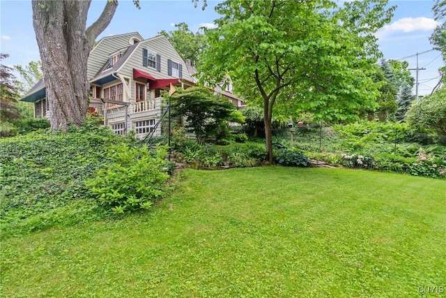 306 Berkeley Dr, Syracuse, NY 13210 - view of green lawn