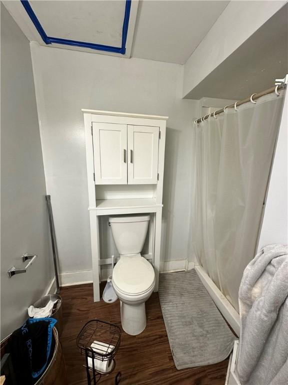 1369 Pittsford Mendon Rd, Mendon, NY 14506 - full bathroom featuring wood finished floors and curtained shower