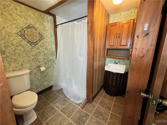 237 E Hamilton Ave, Sherrill, NY 13461 - full bath with vanity, wallpapered walls, and curtained shower