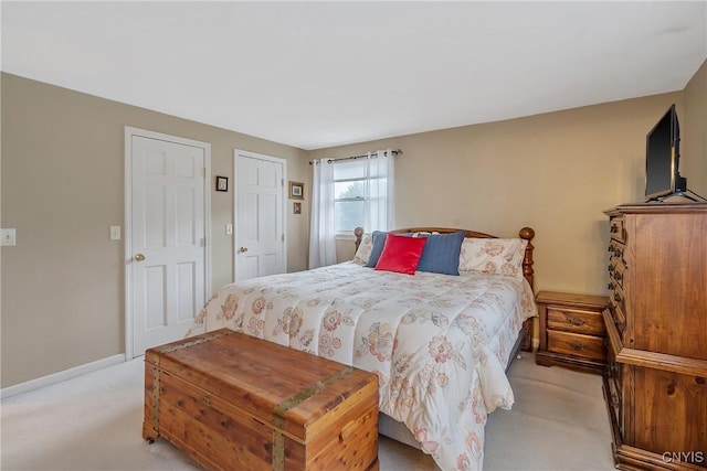 1705 Lancelot Pl, Skaneateles, NY 13152 - bedroom featuring light carpet and baseboards