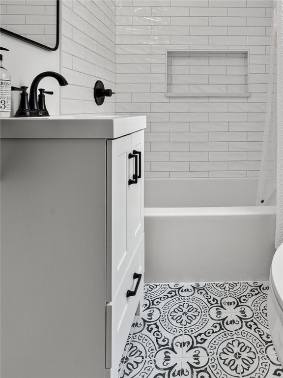 245 Worthington Rd, Irondequoit, NY 14622 - bathroom featuring shower / bathtub combination with curtain and vanity