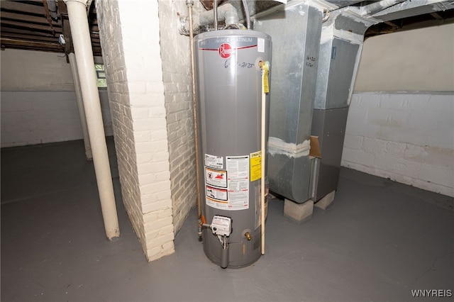 827 Tifft St, Buffalo, NY 14220 - utility room with water heater