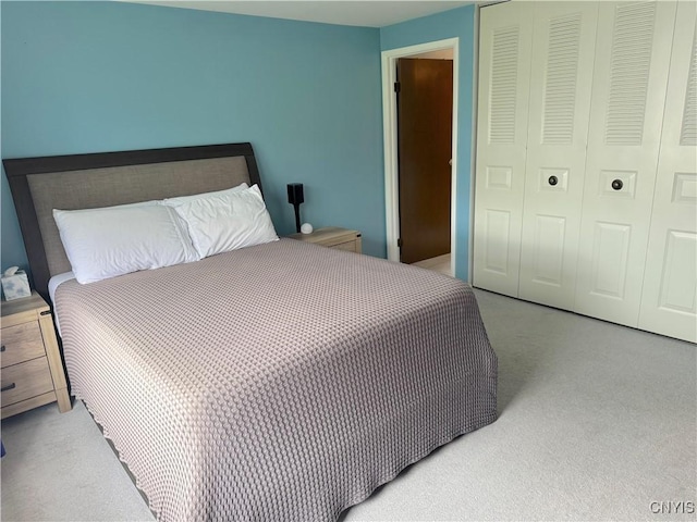 8467 Torchwood Ln, Cicero, NY 13039 - carpeted bedroom featuring a closet