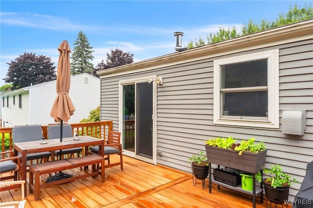 7052 Waring Cir, Evans, NY 14047 - deck featuring outdoor dining space