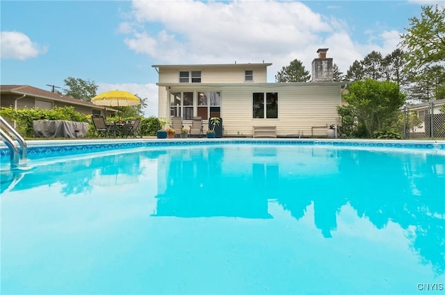 5647 Stevens Dr S, Cicero, NY 13039 - view of outdoor pool