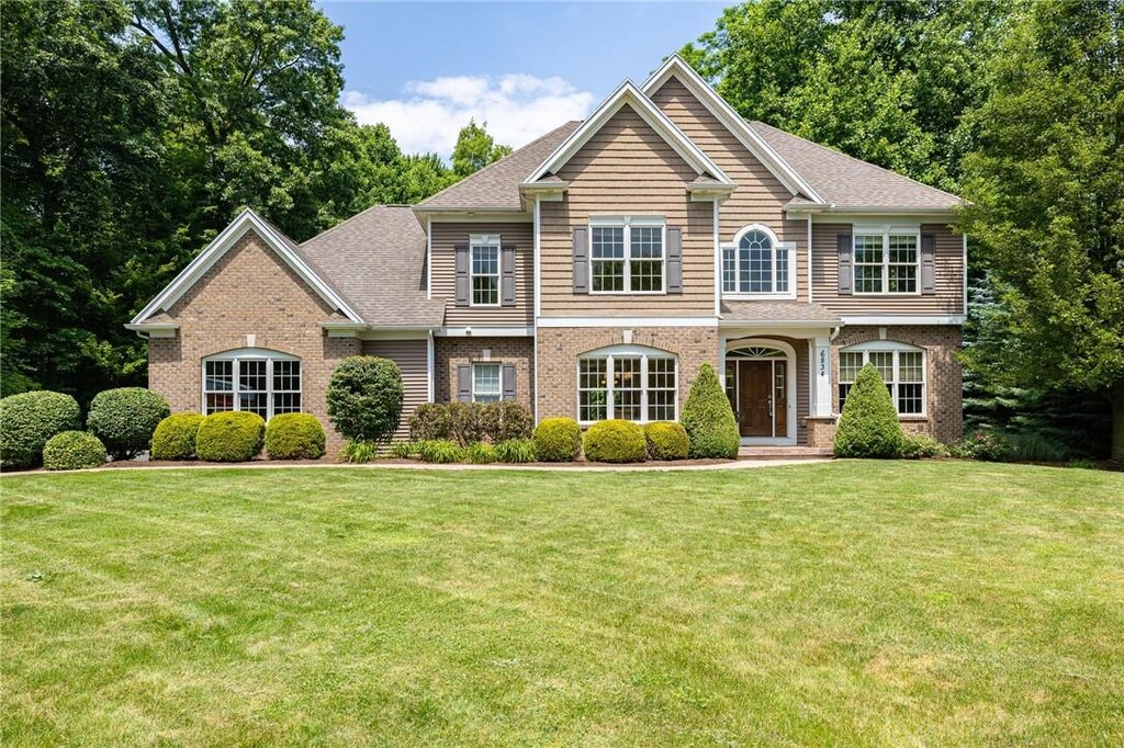 6834 Colyer Xing, Victor, NY 14564 - photo 1