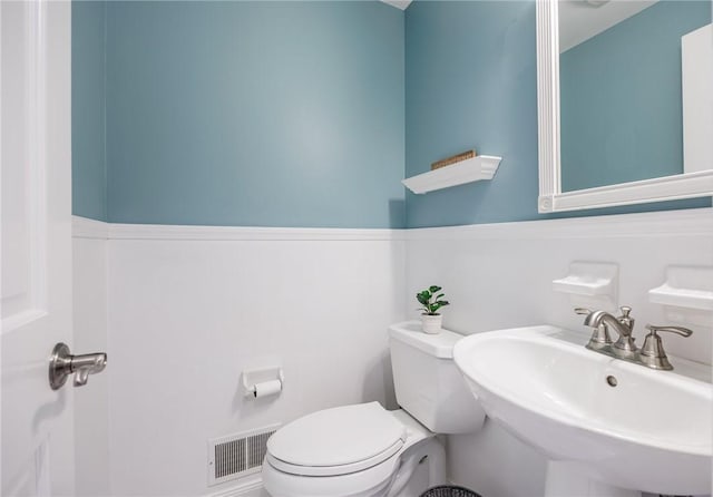 25 Killdeer Ln, Perinton, NY 14450 - half bathroom with a sink and toilet