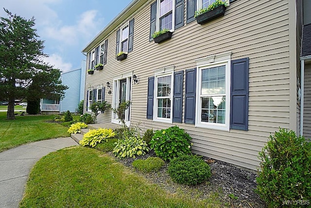 7175 Lenmart Dr, Wheatfield, NY 14120 - photo 3
