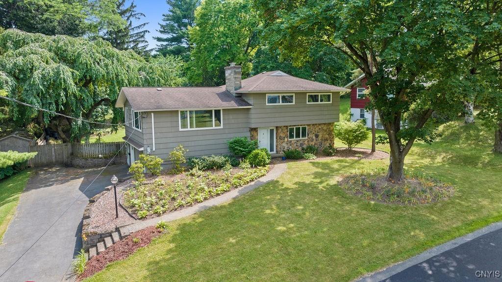 209 Windsor Dr, Dewitt, NY 13214 - photo 1