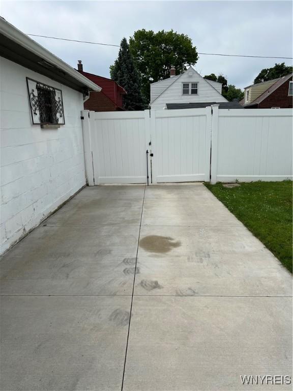 2479 Forest Ave, Niagara Falls, NY 14301 - view of patio / terrace with a gate