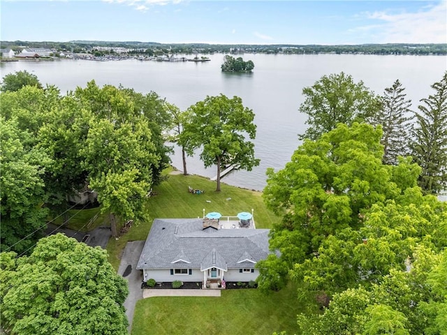 4969 Walnut Cove Dr, Canandaigua Town, NY 14424 - aerial view of property and surrounding area with a nearby body of water