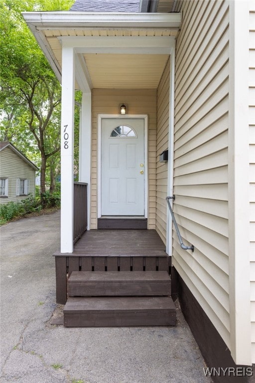 708 Garson Ave, Rochester, NY 14609 - property entrance