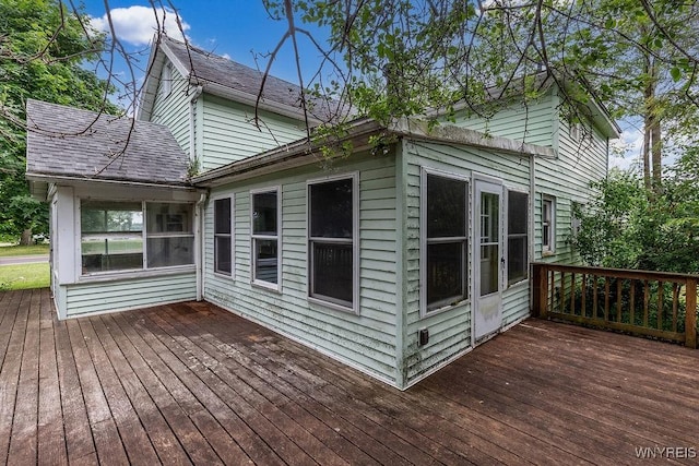 1065 W River Rd, Grand Island, NY 14072 - view of wooden terrace