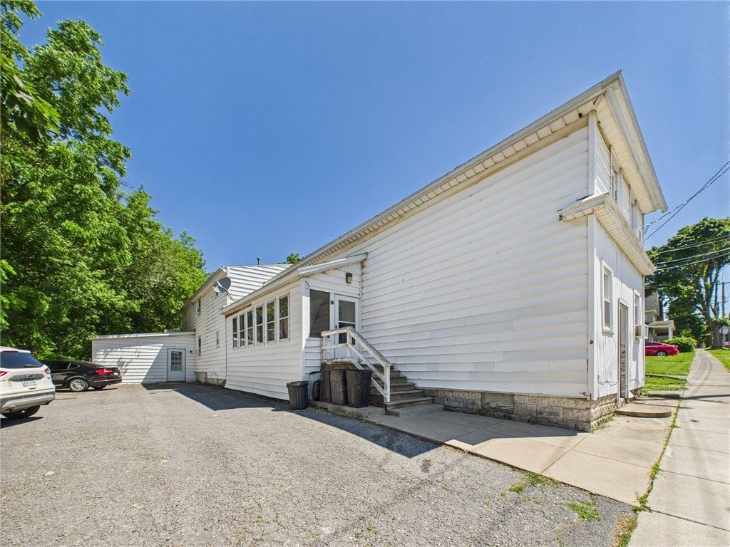 15 Perrine St, Auburn, NY 13021 - view of property exterior
