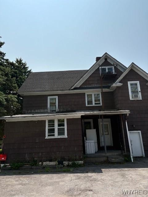 184 Goundry St, North Tonawanda, NY 14120 - view of front facade featuring a porch