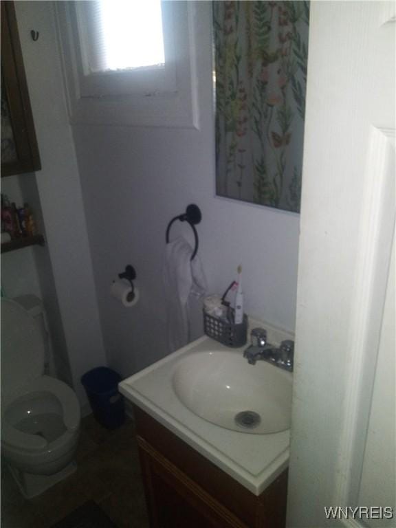 184 Goundry St, North Tonawanda, NY 14120 - full bath featuring vanity and toilet