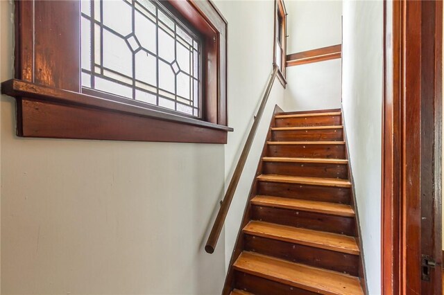 1085 Garson Ave, Rochester, NY 14609 - view of staircase