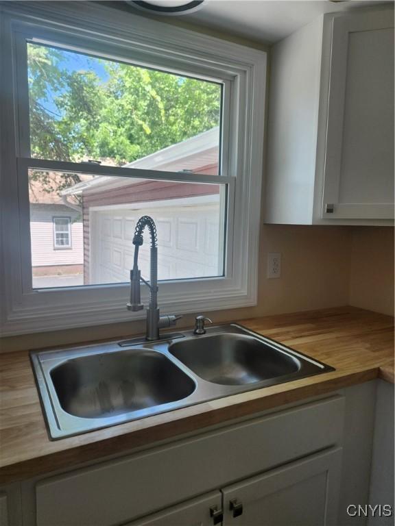 127 Austin Ave, Syracuse, NY 13207 - kitchen view of butcher block counters