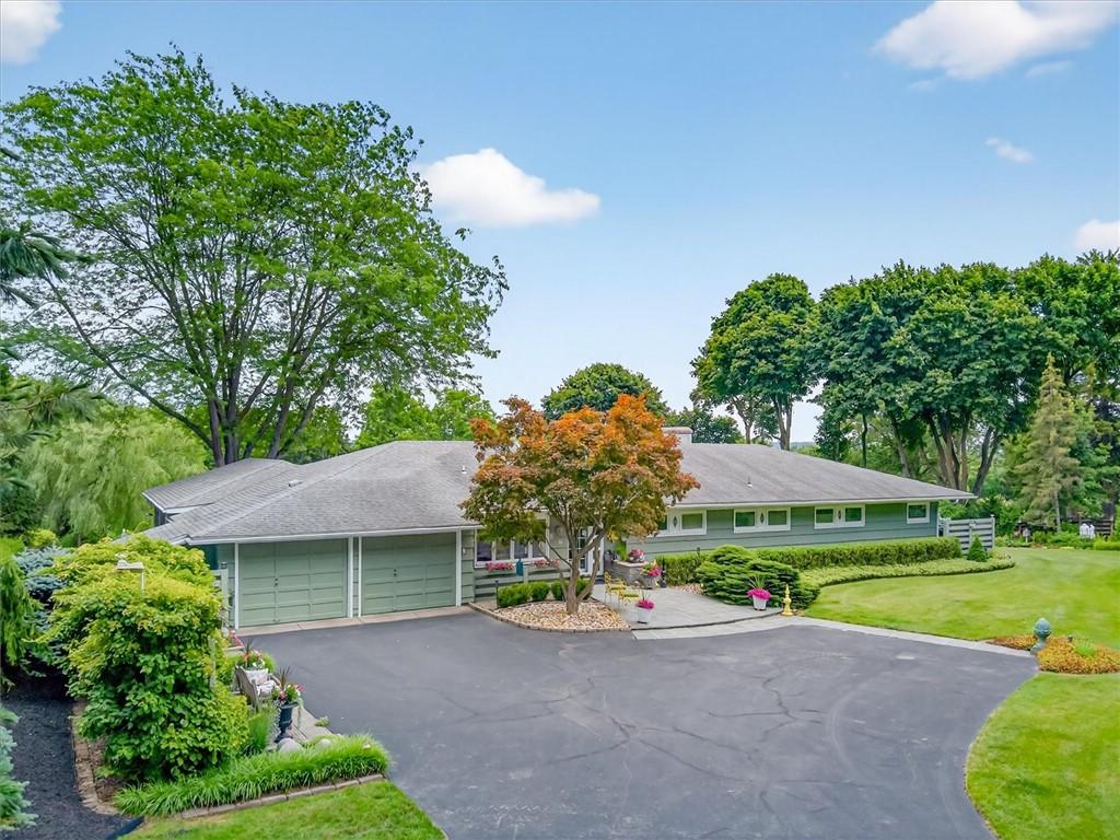65 Oakwood Ln, Wheatland, NY 14546 - photo 1
