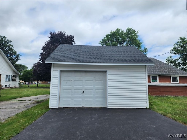 123 Roseland Ave, Ridgeway, NY 14103 - detached garage with driveway