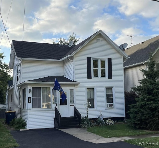 33 Irving St, Lockport City, NY 14094 - photo 2
