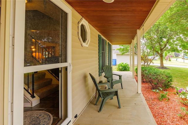 15 Chesapeake Lndg, Henrietta, NY 14586 - view of porch