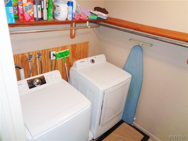 4315 Twilight Ln, Hamburg, NY 14075 - laundry area featuring washer and dryer