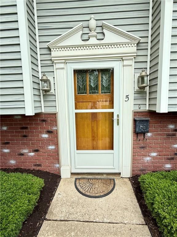 5 Riverside Ave, Oneonta, NY 13820 - doorway to property