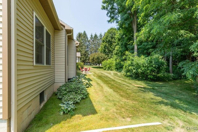 8449 Newbury Pl, Clay, NY 13041 - view of grassy yard