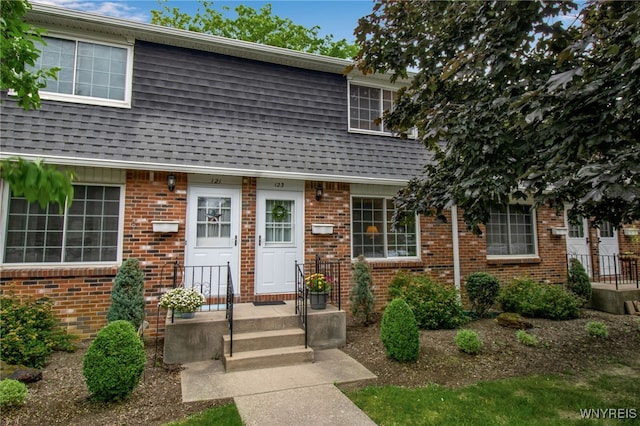 150 S Union Rd Unit 123, Amherst, NY 14221 - multi unit property featuring brick siding and roof with shingles