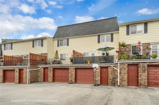 35 Stoneledge, Amherst, NY 14221 - view of front of property featuring brick siding