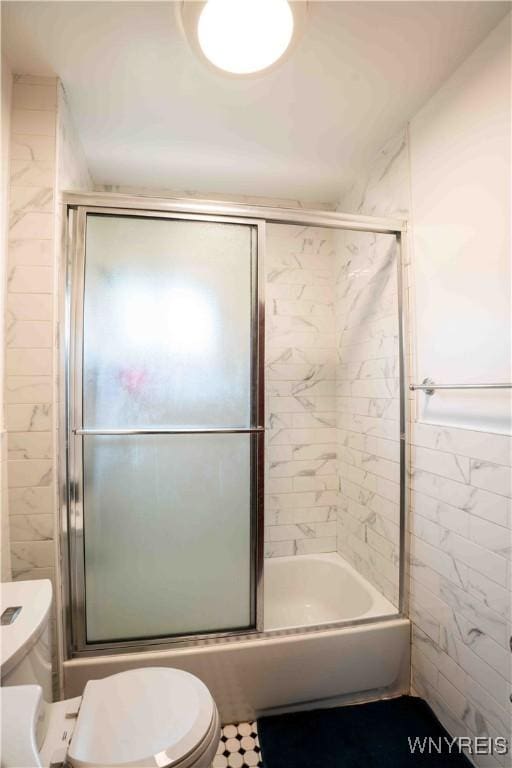 14 Phyllis Ave, Buffalo, NY 14215 - full bathroom with toilet and enclosed tub / shower combo