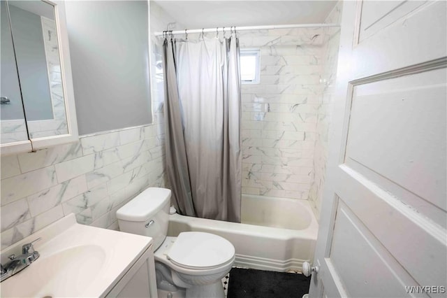 14 Phyllis Ave, Buffalo, NY 14215 - full bath with shower / bathtub combination with curtain and vanity