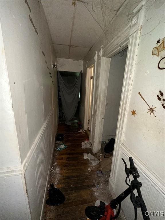 1417 Butternut St, Syracuse, NY 13208 - hallway featuring a drop ceiling