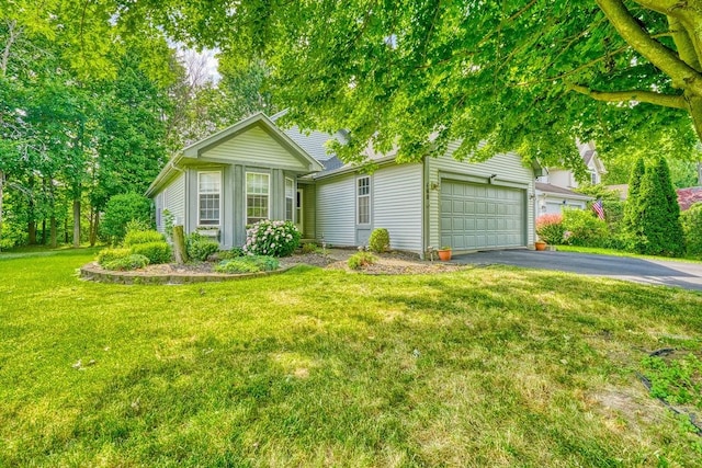 160 Cranbrook Ter, Webster, NY 14580 - view of front of house featuring driveway, an attached garage, and a front lawn