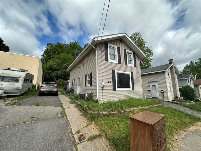 135 William St, Palmyra, NY 14522 - view of traditional-style home