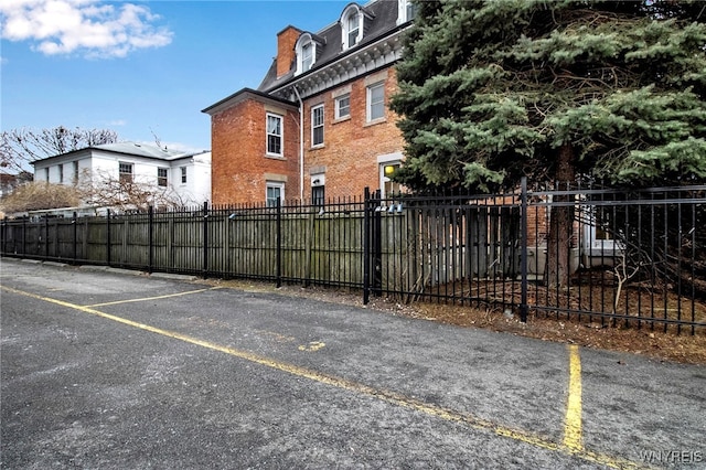 849 Delaware Ave Unit 404, Buffalo, NY 14209 - view of uncovered parking lot