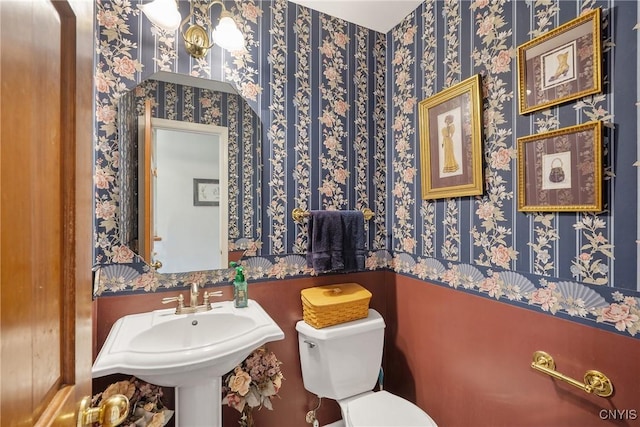 7619 Pico Ln, Lysander, NY 13027 - half bathroom featuring wallpapered walls