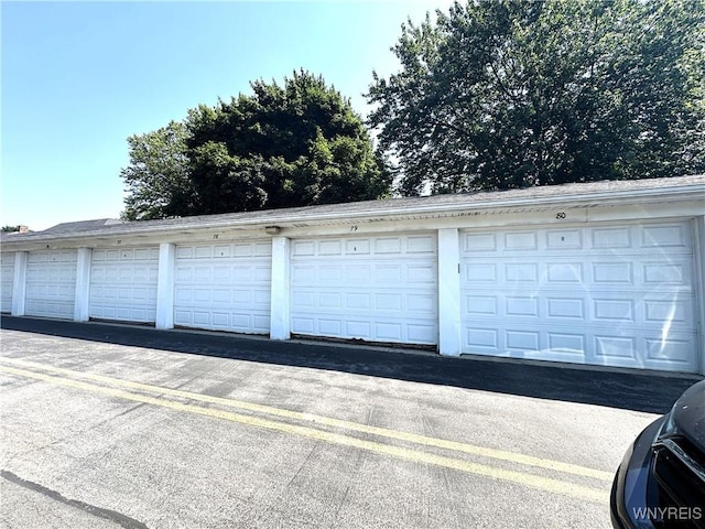 1330 Maple Rd Unit 4, Amherst, NY 14221 - view of garage