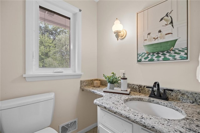 790 Oakridge Dr, Irondequoit, NY 14617 - half bath featuring vanity and toilet