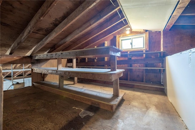 23 Kerry Park, Henrietta, NY 14534 - additional living space with lofted ceiling