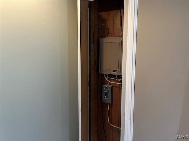 19 Beech Dr, Scriba, NY 13126 - detailed view of electric panel