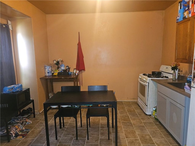 78 Wilkins St, Rochester, NY 14621 - photo 3