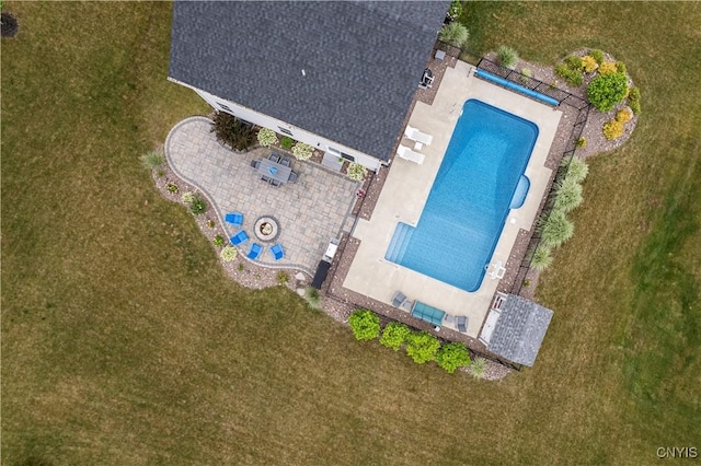 2600 Sunshine Cir, Camillus, NY 13031 - aerial view of property and surrounding area featuring a pool