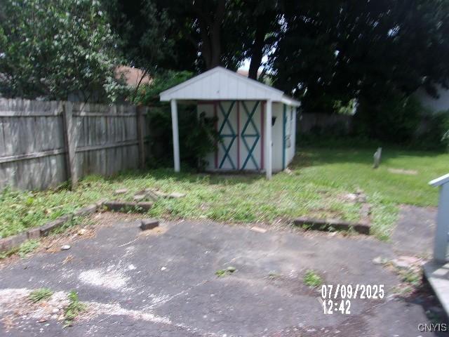 20 N 4th Ave, German Flatts, NY 13357 - view of yard featuring a shed