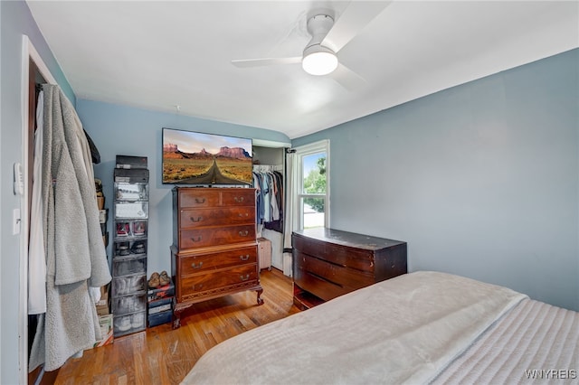 445 75th St, Niagara Falls, NY 14304 - bedroom featuring wood finished floors, ceiling fan, and a closet